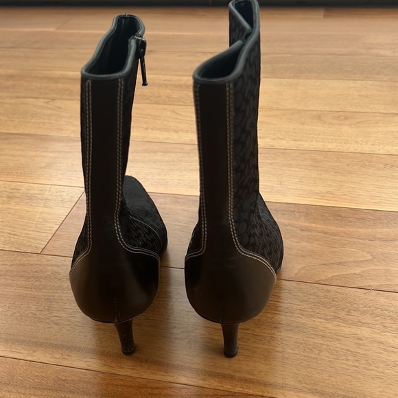 COACH jacquard monogram pointed toe boots, like new, women’s size 8.5 - Picture 3 of 6
